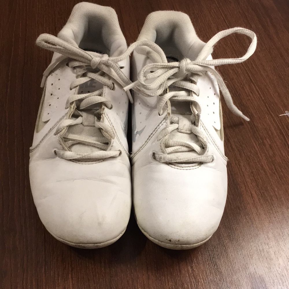 Girls Nike cheer shoes